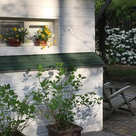 Tranquil In With Garden *